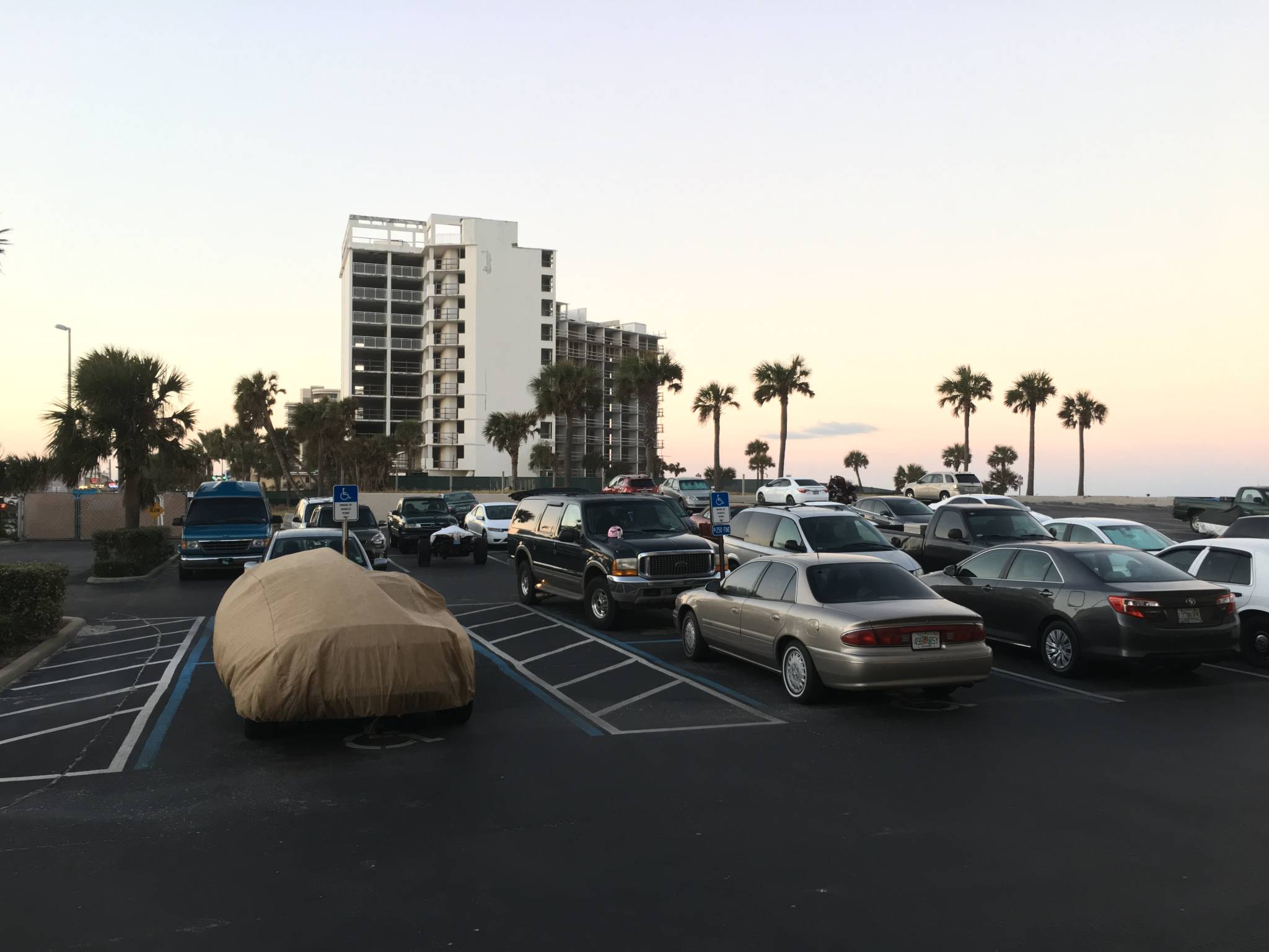 Castaways Parking Lot