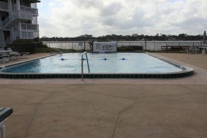 Arlington House. Pool