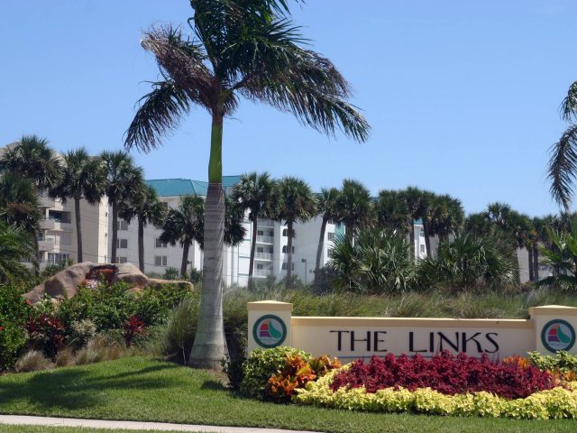 Marquee Sign at The Links